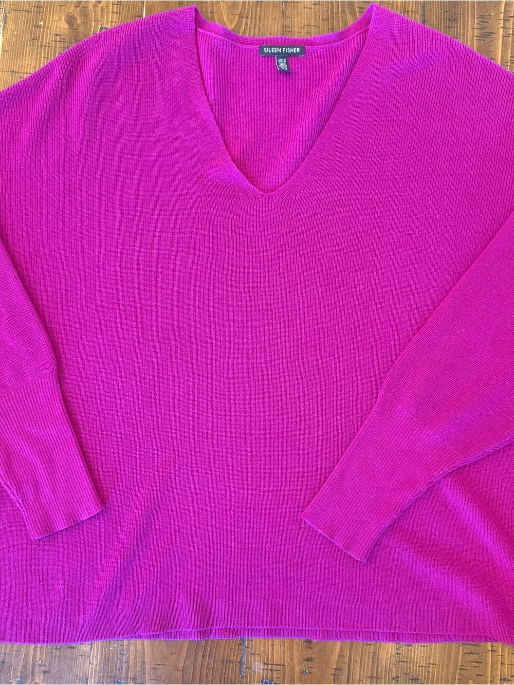 Eileen Fisher Magenta V Neck Wool Sweater EUC Loose Fit Size Large